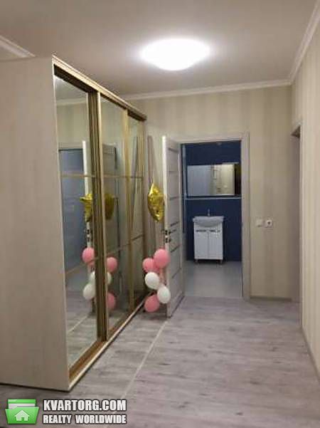 Rent out 2-room apartment. Киев,  Чавдар — photo 7