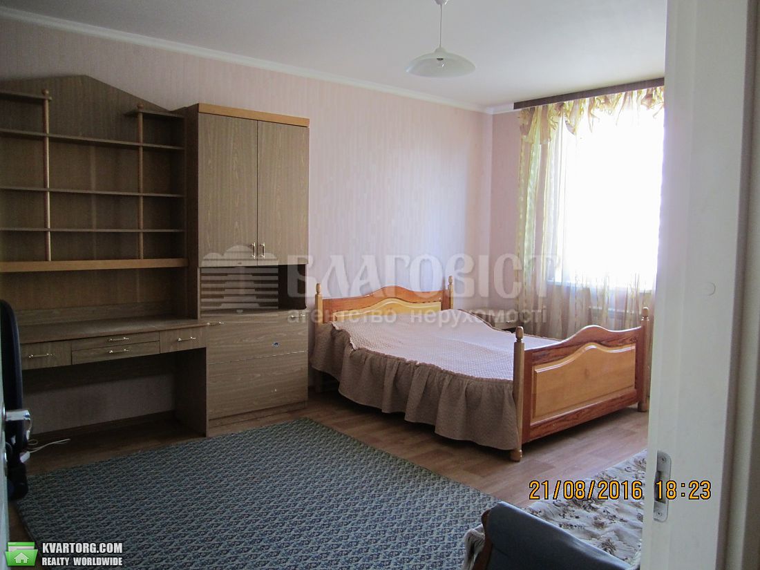 Rent out 2-room apartment. Киев,  Чавдар — photo 5