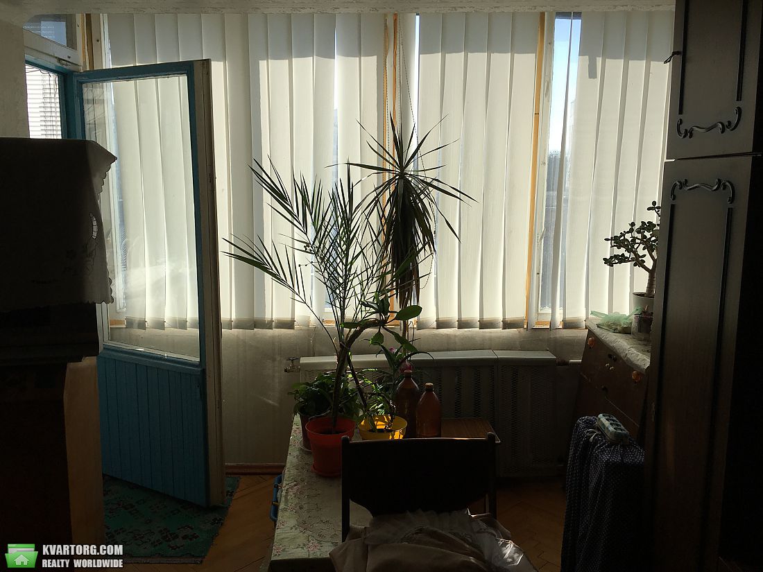 Sell 2-room apartment. Киев,  Дубровицкая — photo 3
