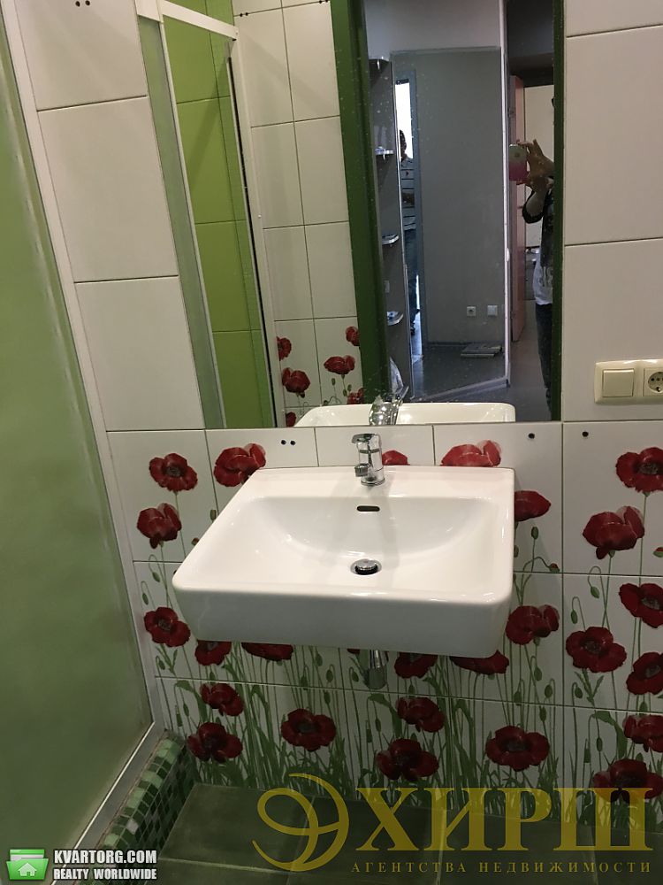 Sell 2-room apartment. Киев,  Ломоносова — photo 3