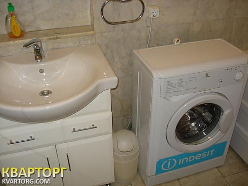 Rent out 3-room apartment. Киев,  Владимирская — photo 9