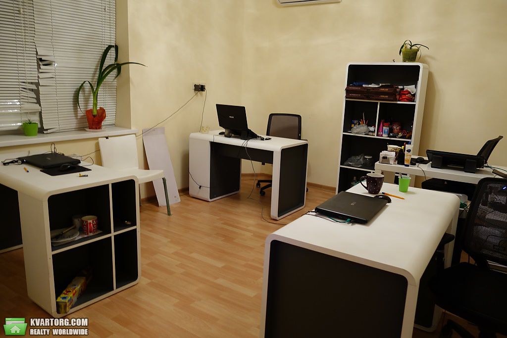 Rent out office. Киев, Днепровская наб — photo 1