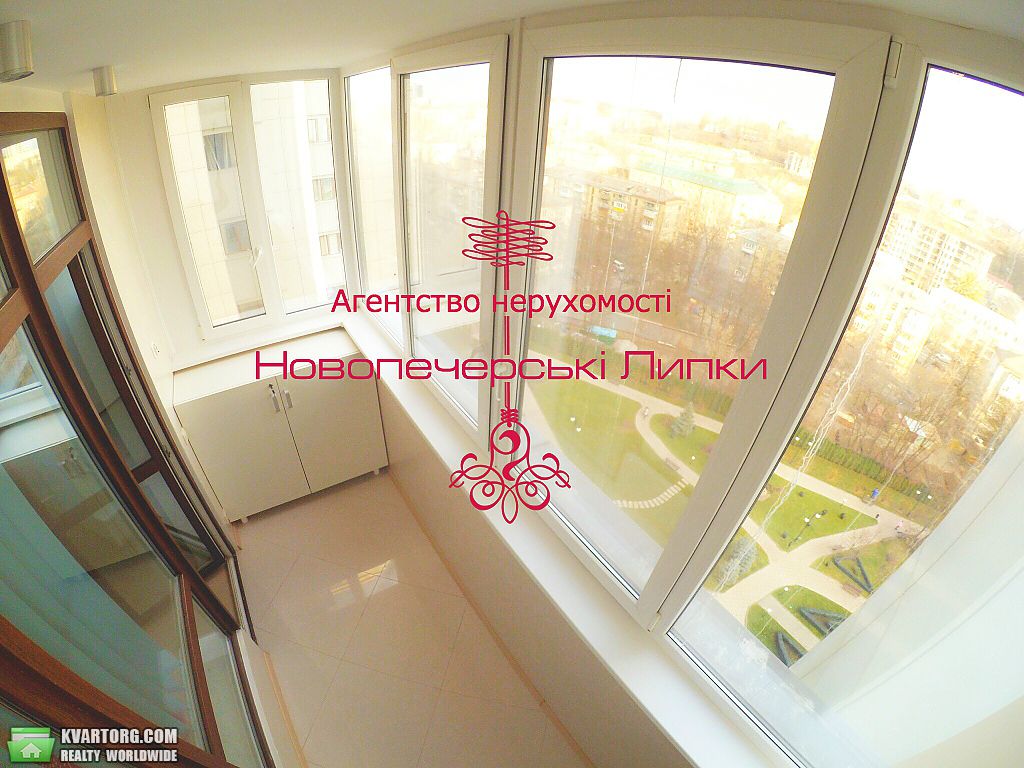 Sell 3-room apartment. Киев,  Драгомирова — photo 10