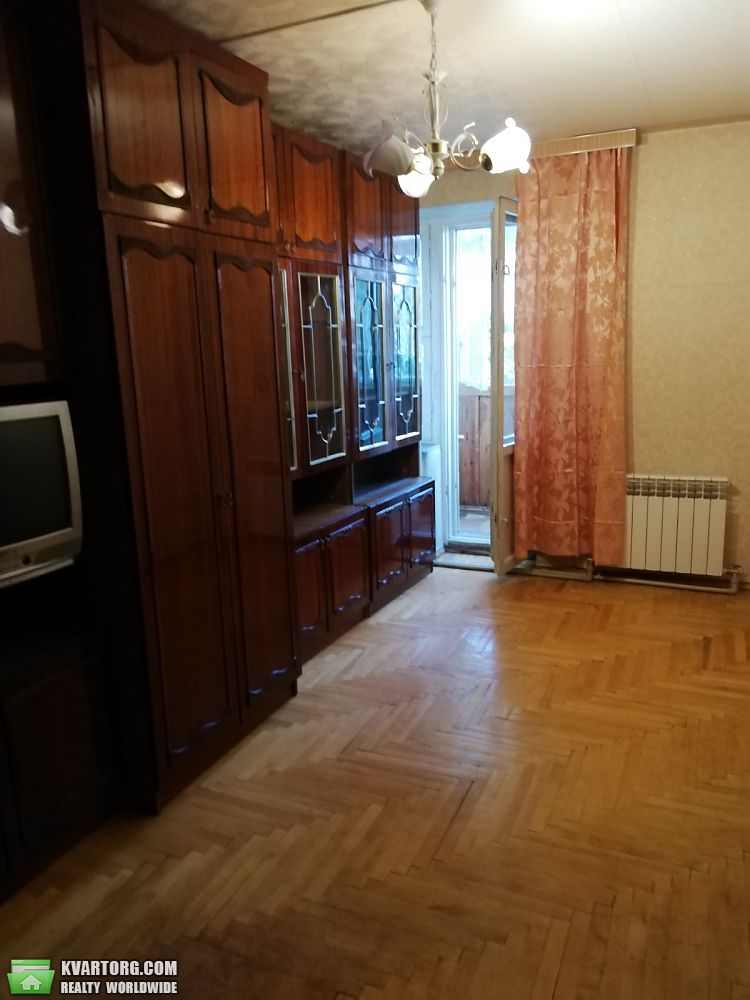 Rent out 2-room apartment. Киев,  Братиславская — photo 2