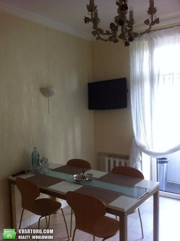 Rent out 2-room apartment. Киев,  Искровская — photo 7