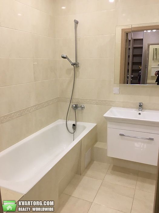 Rent out 1-room apartment. Киев,  Черновола — photo 4