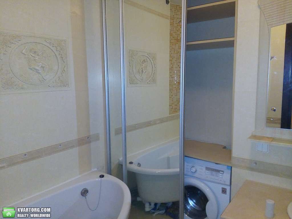 Rent out 3-room apartment. Киев,  Срибнокильская — photo 2