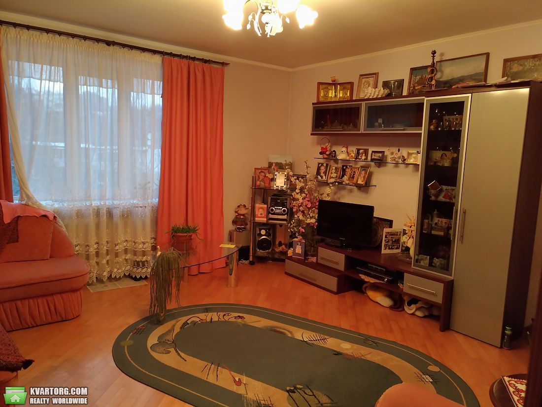 Sell 3-room apartment. Киев,  Радченко — photo 1