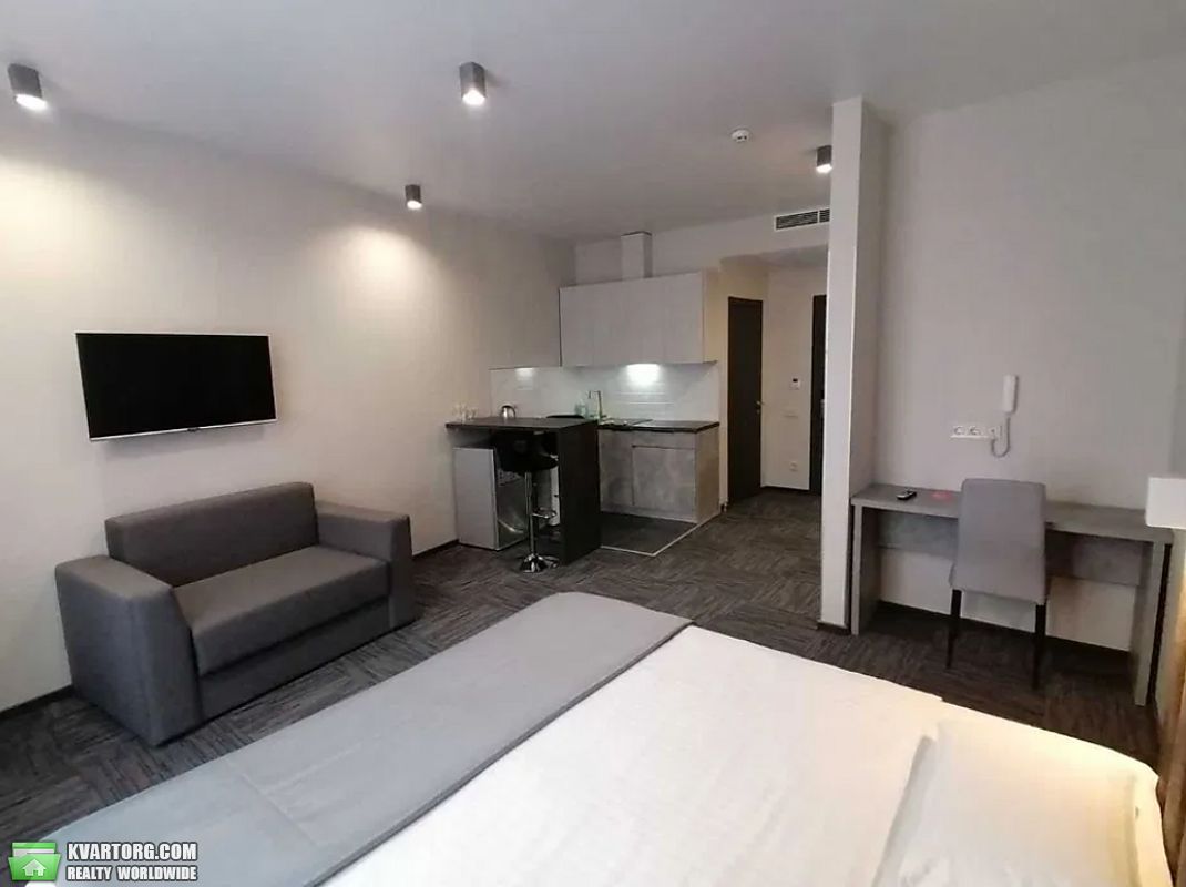 Rent out 1-room apartment. Киев, Тютюнника — photo 1