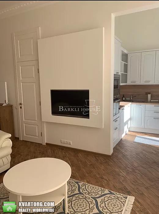 Rent out 4-room apartment. Киев,  Кравченко — photo 3