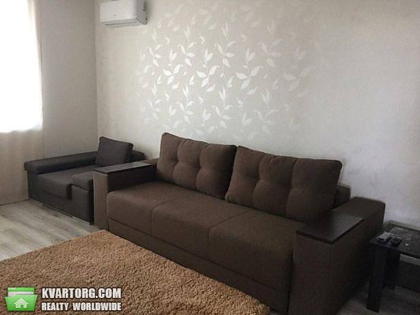 Rent out 2-room apartment. Киев,  Госпитальный пер — photo 4