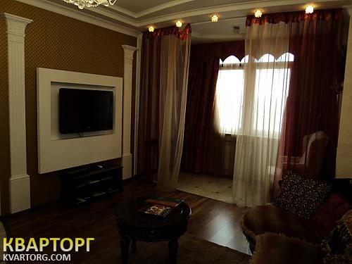 Rent out 2-room apartment. Киев,  Саксаганского — photo 1