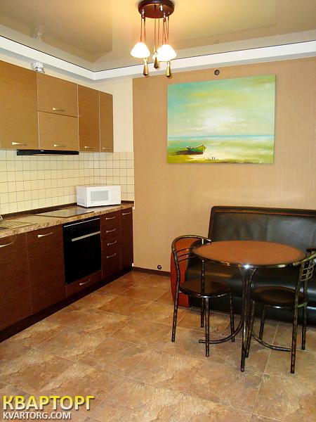 Sell 3-room apartment. Киев,  Спасская — photo 2