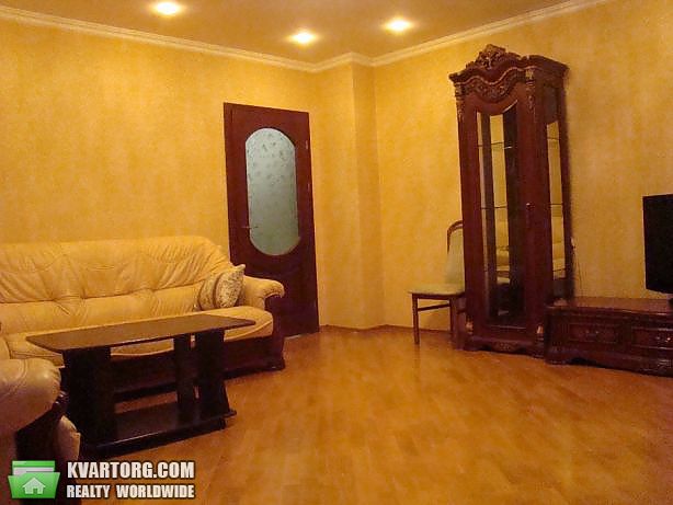 Rent out 3-room apartment. Киев,  Ирпенская — photo 2