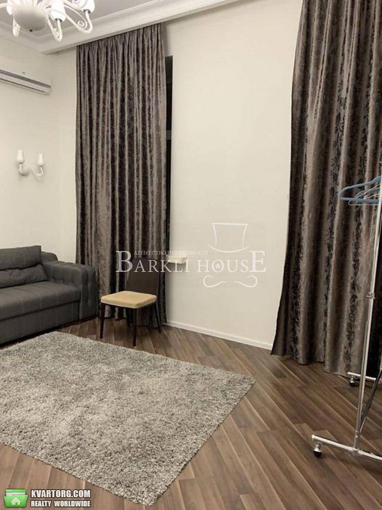 Rent out 2-room apartment. Киев, Єспланадная — photo 5