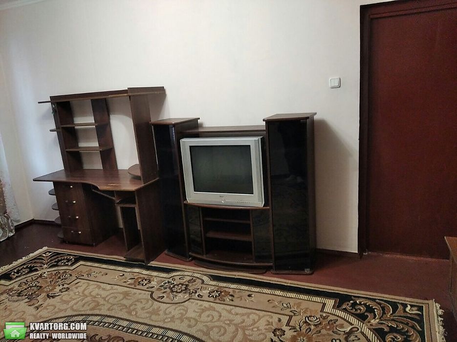 Sell 3-room apartment. Киев,  Новомостицкая — photo 2