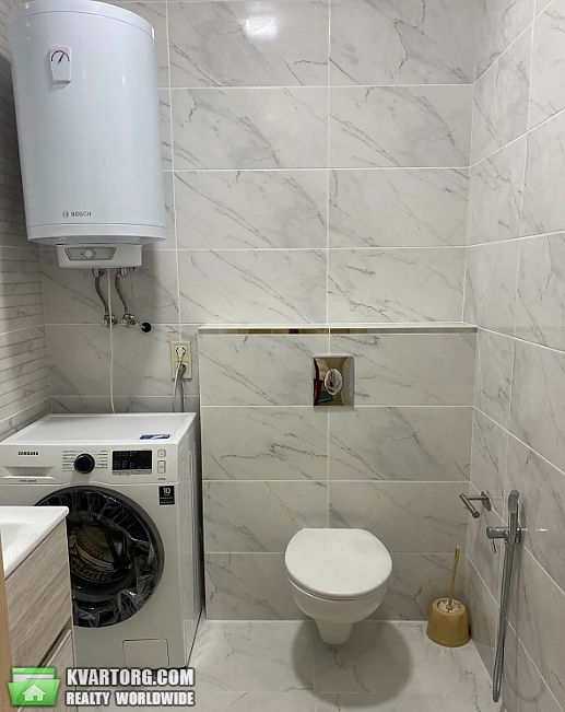Rent out 3-room apartment. Киев,  Богдановская — photo 3