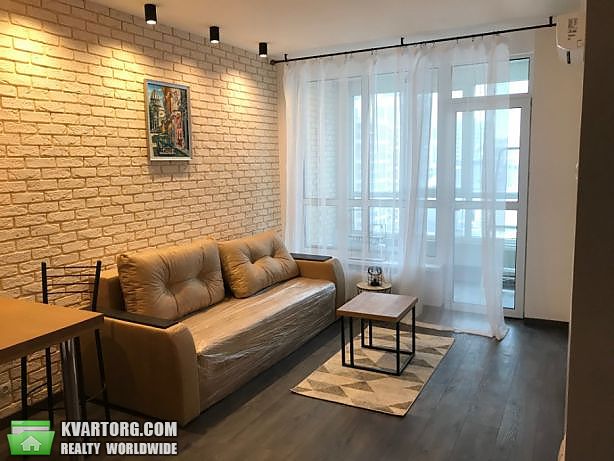Rent out 2-room apartment. Киев, Семьи Кристеров — photo 2