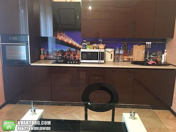 Sell 3-room apartment. Киев,  Российская — photo 1