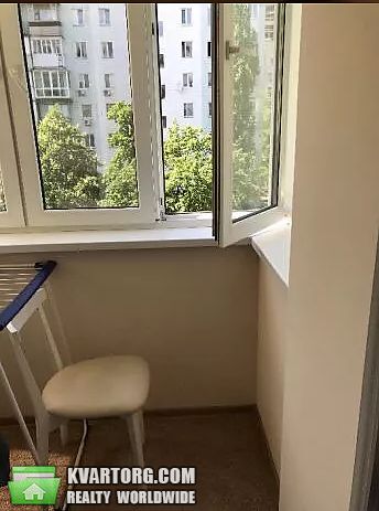 Rent out 2-room apartment. Киев,  Щорса — photo 7