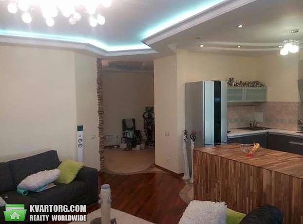 Rent out 2-room apartment. Киев, Приорская ул. — photo 4