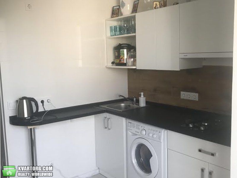 Sell 1-room apartment. Киев,  Жмеринская — photo 1