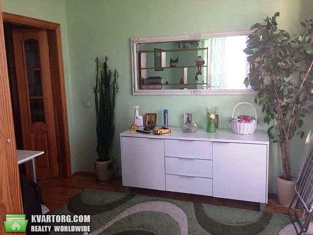 Sell 2-room apartment. Киев,  Уманская — photo 1