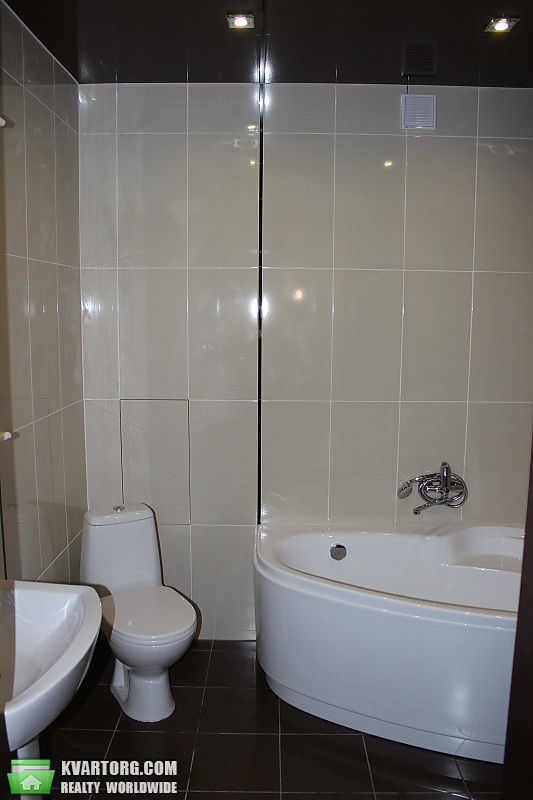 Rent out 3-room apartment. Киев,  Мильчакова — photo 8