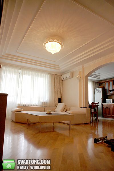 Rent out 3-room apartment. Киев, ул. Панаса Мирного — photo 1