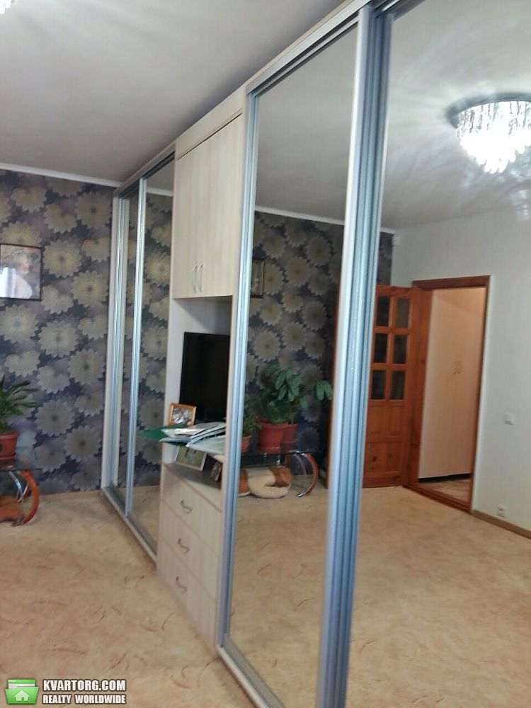Rent out 2-room apartment. Киев,  Кольцевая дорога — photo 3