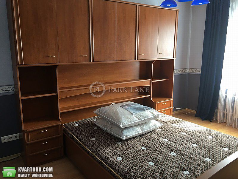 Rent out 2-room apartment. Киев,  Драйзера — photo 3