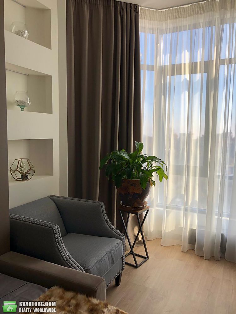Rent out 2-room apartment. Киев,  Струтинского — photo 5