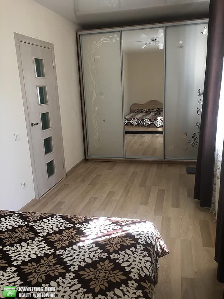 Rent out 2-room apartment. Киев,  Стельмаха — photo 6