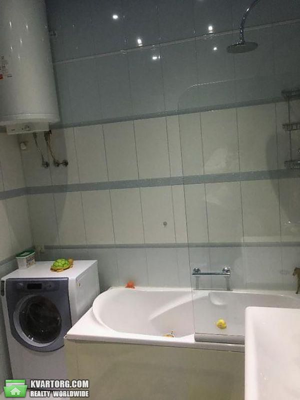 Rent out 3-room apartment. Киев,  Оболонская наб — photo 10