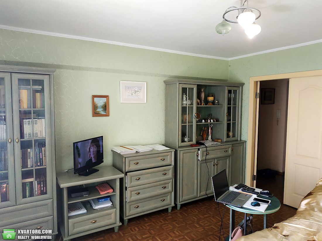 Sell 2-room apartment. Днепропетровск, Космодромная — photo 1