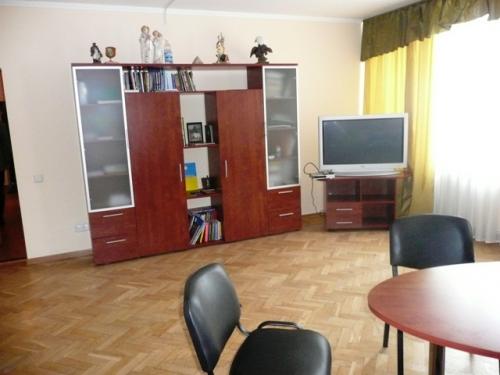 Sell office. Киев, Леси Украинки — photo 1