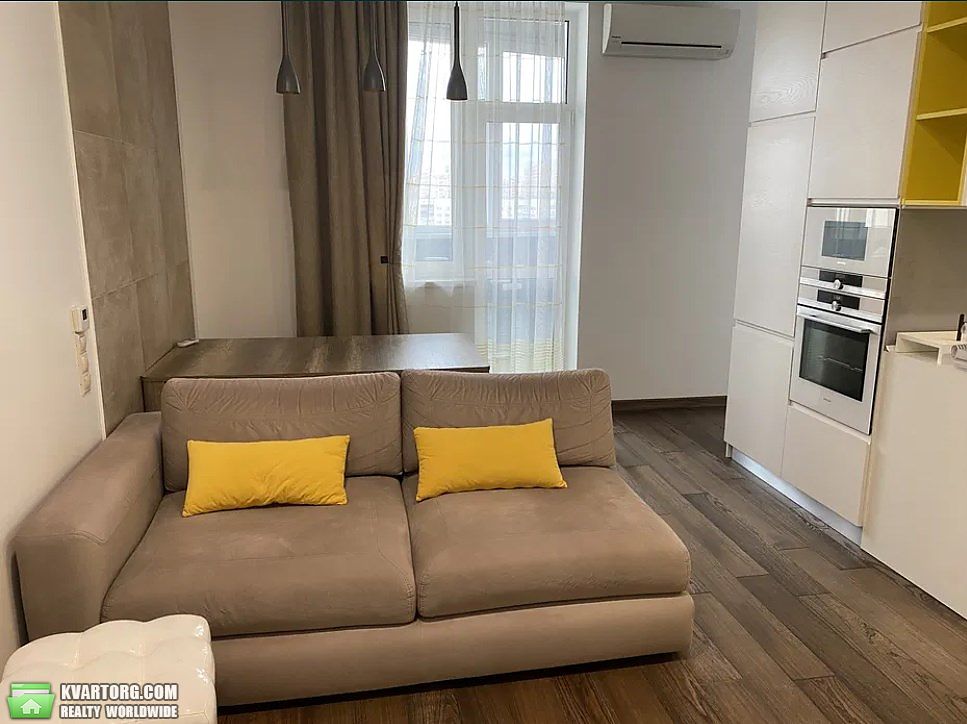Rent out 1-room apartment. Киев, Демеевская — photo 3