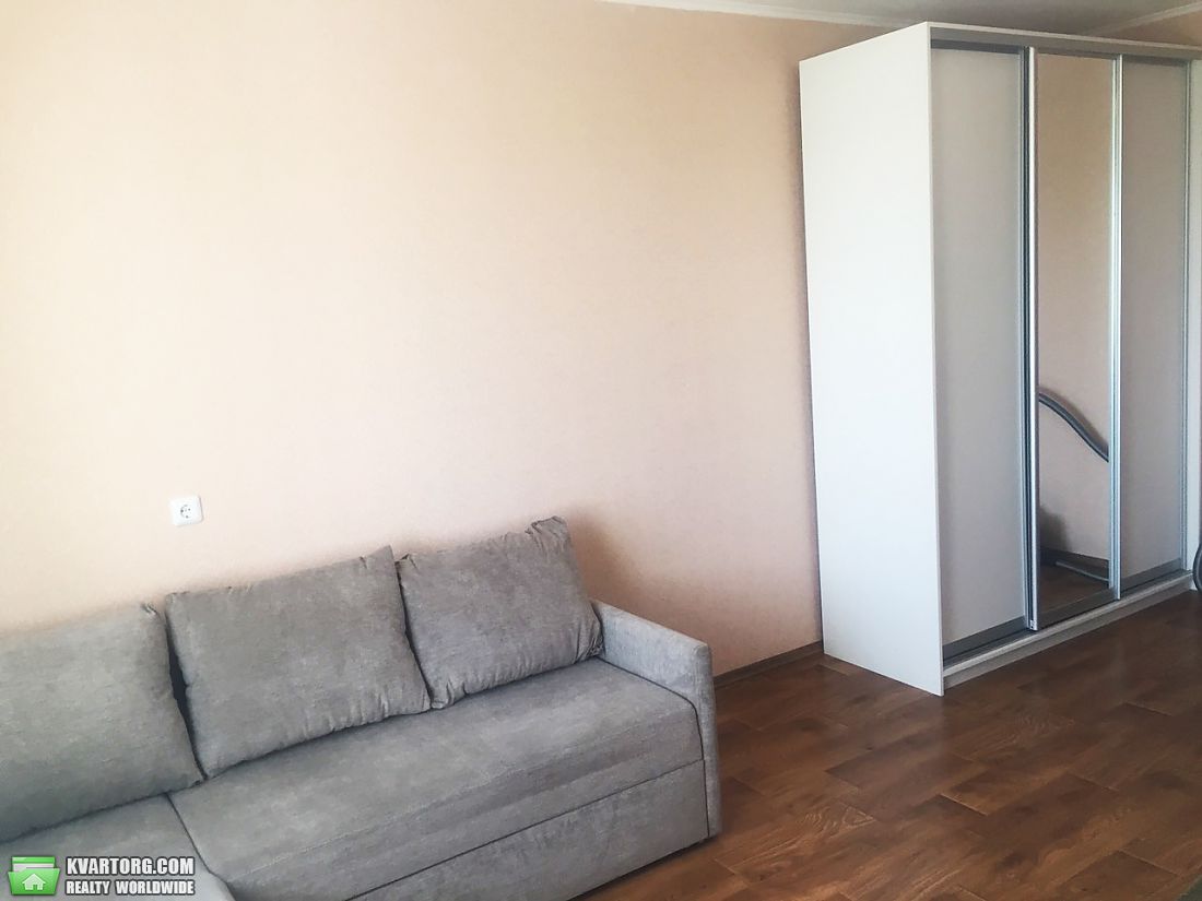 Rent out 1-room apartment. Киев,  Академика Глушкова пр-т — photo 5