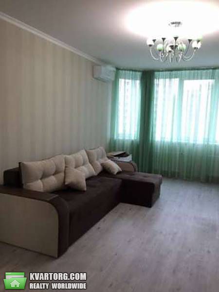 Rent out 2-room apartment. Киев,  Чавдар — photo 4