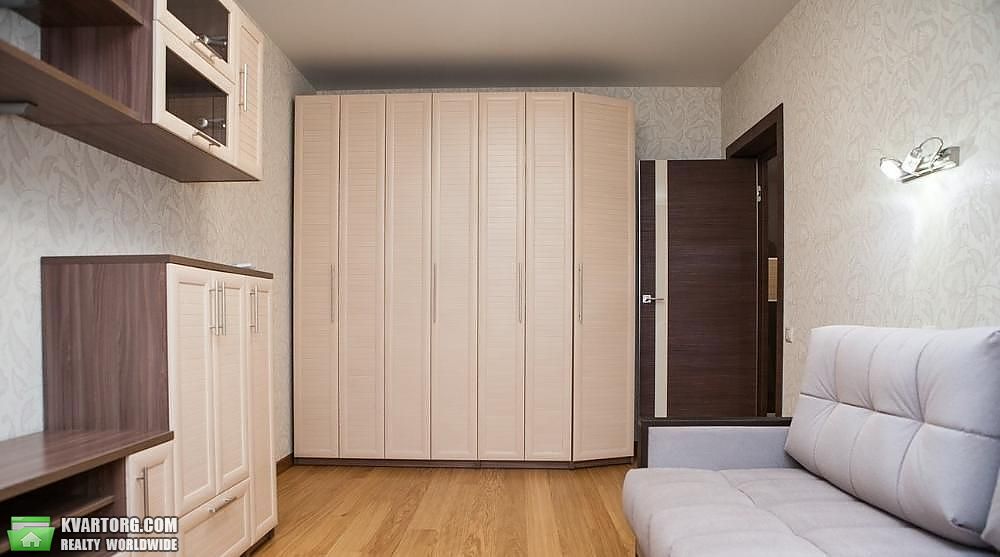 Rent out 2-room apartment. Киев,  Бажана — photo 4