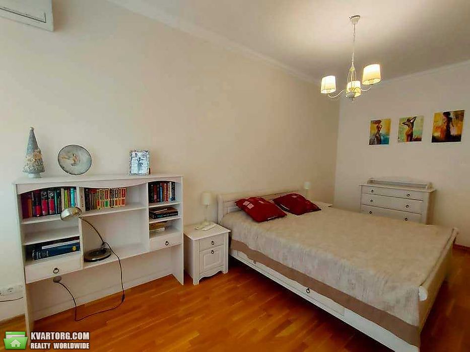 Rent out 2-room apartment. Киев,  Чеховский пер — photo 4