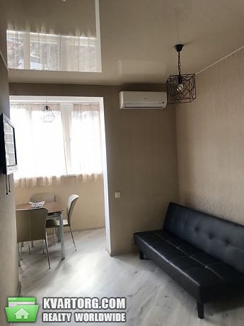 Rent out 1-room apartment. Киев,  Демиевская — photo 4