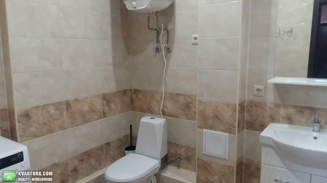 Rent out 2-room apartment. Киев,  Драгоманова — photo 2