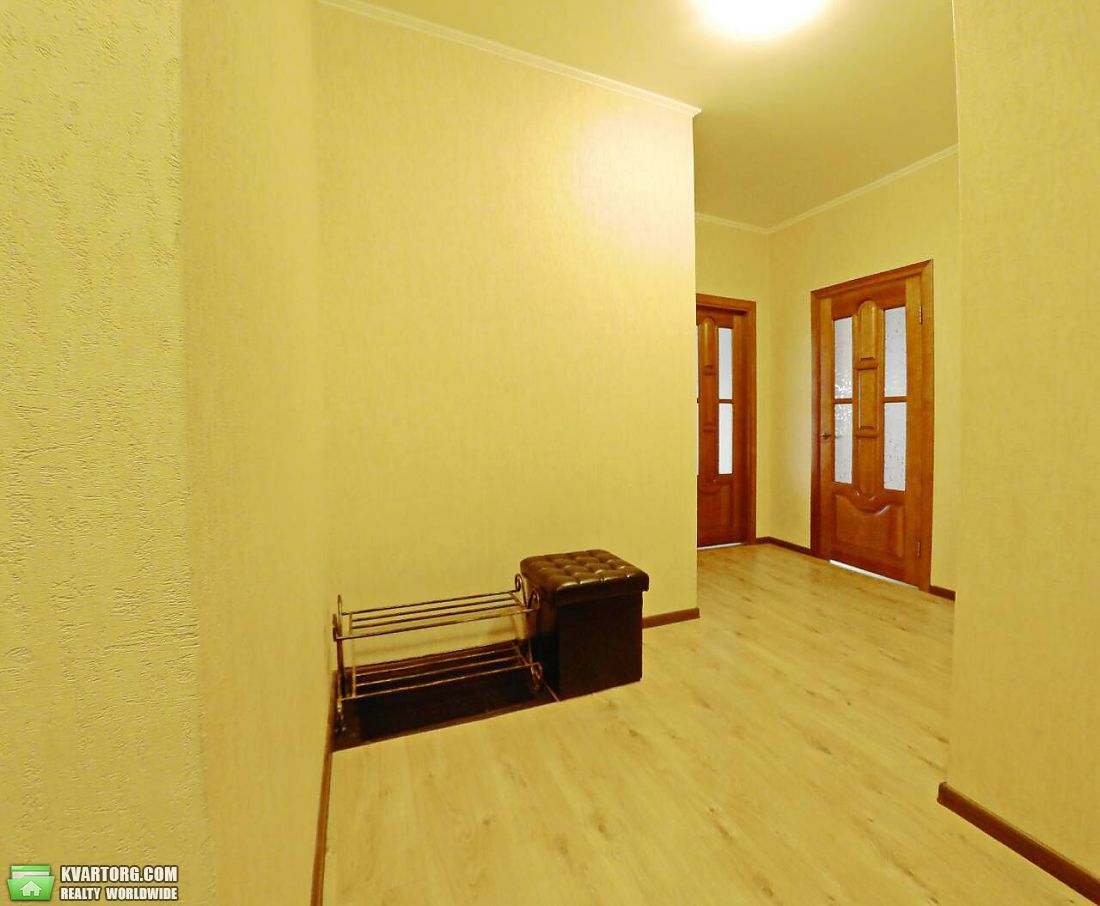 Rent out 2-room apartment. Киев,  Вильямса — photo 5