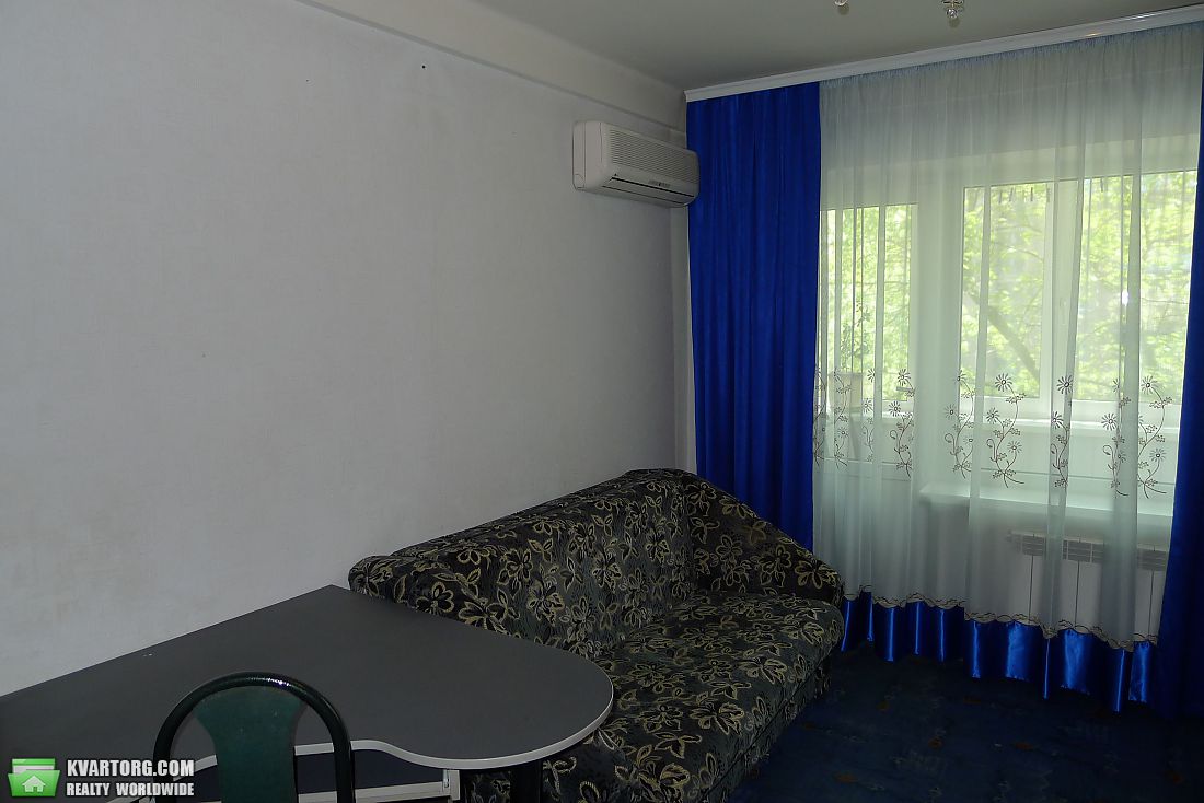 Rent out 2-room apartment. Киев, Перова — photo 4