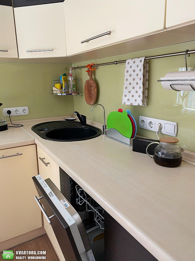 Sell 3-room apartment. Киев, Регенераторная — photo 6