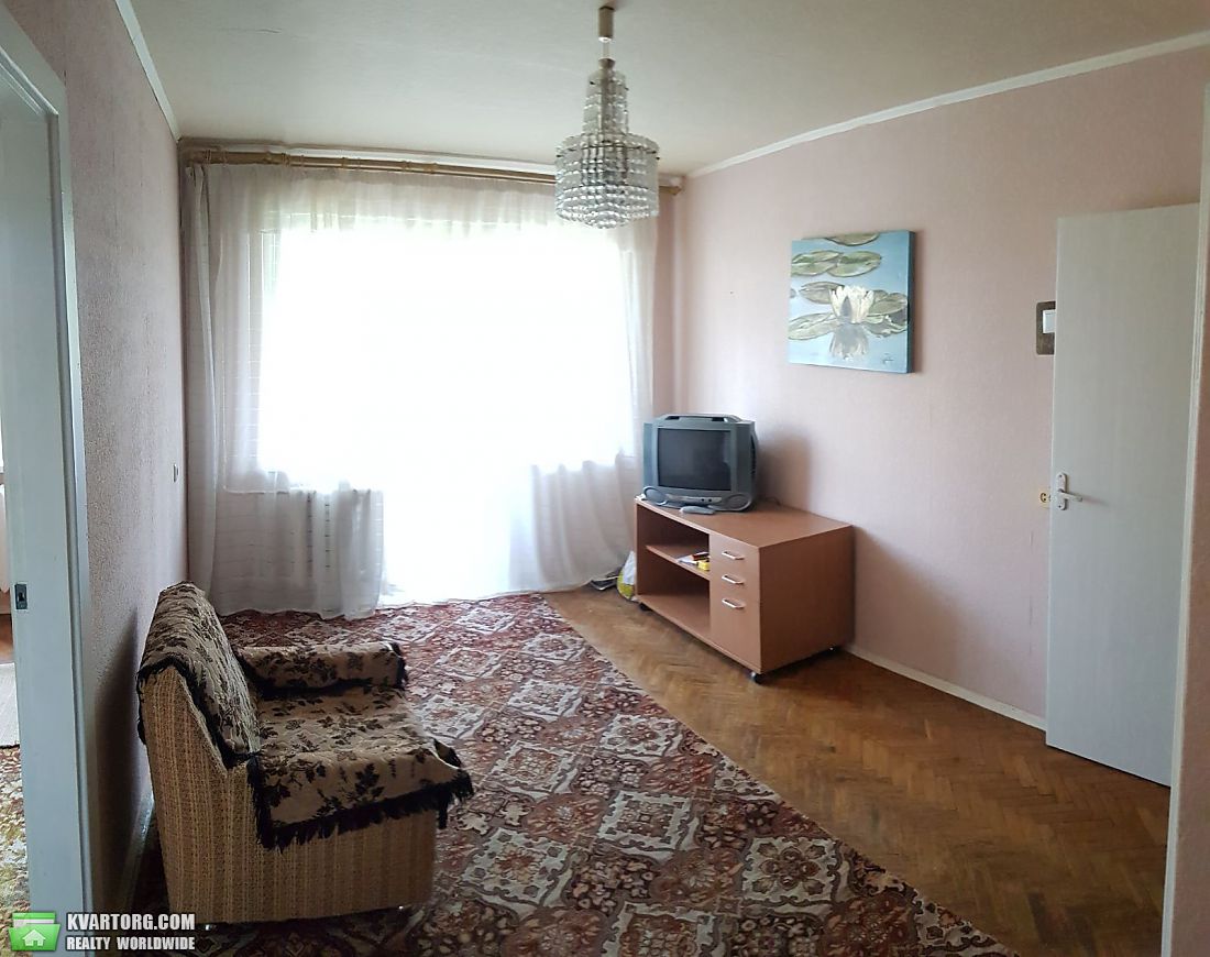 Rent out 2-room apartment. Киев,  Ушинского — photo 1