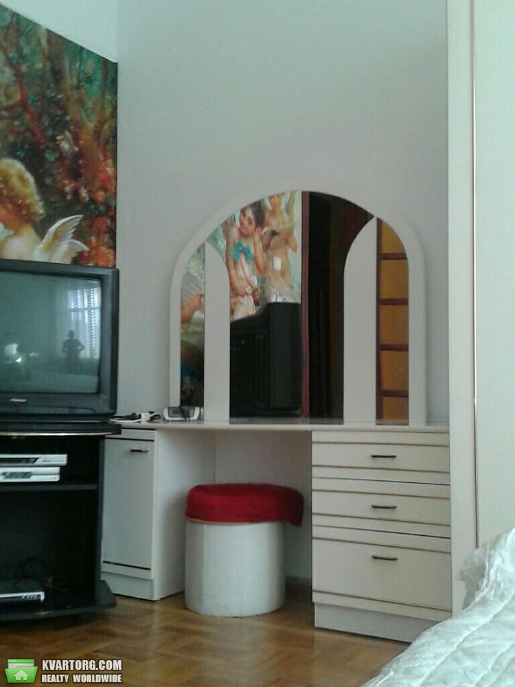 Rent out 2-room apartment. Киев,  Сечевых Стрельцов — photo 5
