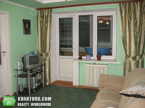Sell 2-room apartment. Киев, Дорогожицкая — photo 1