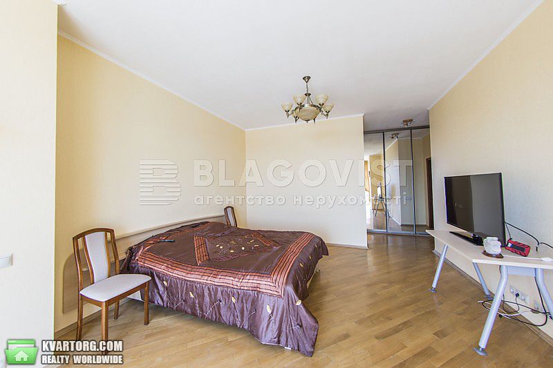 Rent out 4-room apartment. Киев,  Большая Васильковская — photo 8